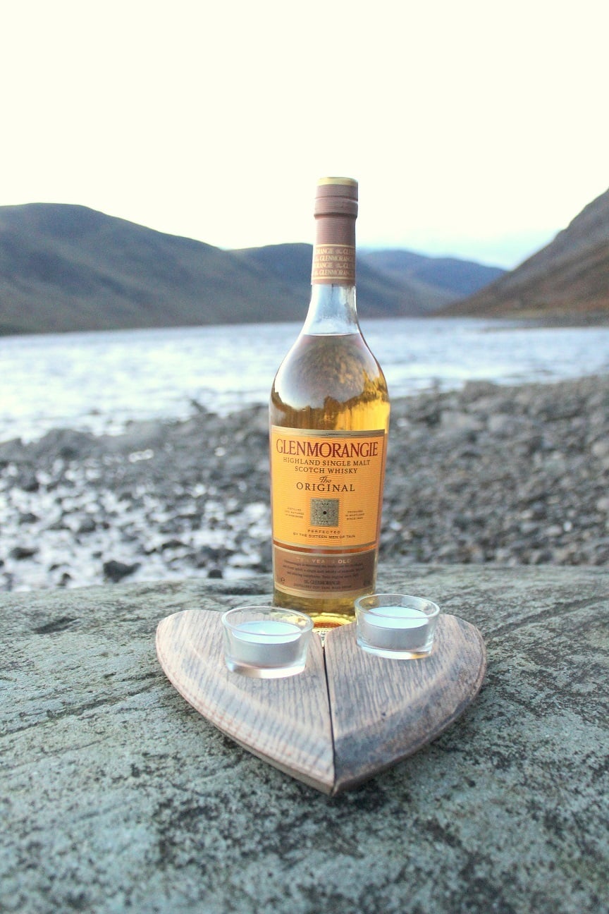 Scottish Handmade Whisky Cask Heart shaped 2 Glencairn Glass Holder